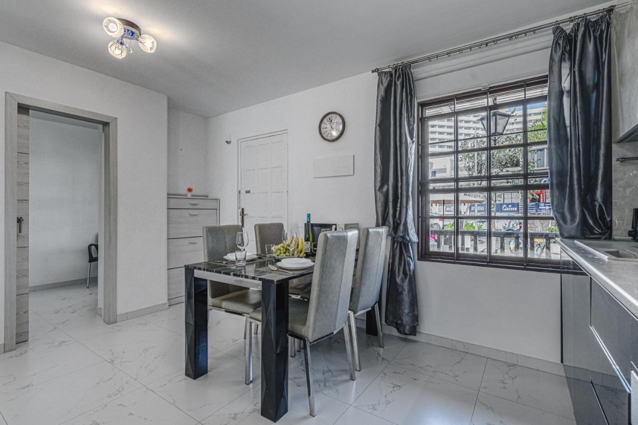 Amazing 3 Bedroom Apartment On The First Line Of The Best Las Americas Beach, Air Conditioner And Terrace Ocean View Playa de las Americas  Exteriör bild