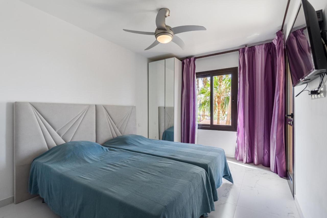 Amazing 3 Bedroom Apartment On The First Line Of The Best Las Americas Beach, Air Conditioner And Terrace Ocean View Playa de las Americas  Exteriör bild